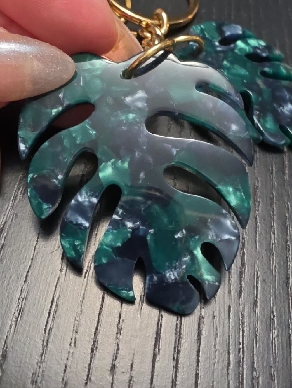 Victoria's Secret Green Abalone Leaf Keychain Charm - Picture 4 of 7